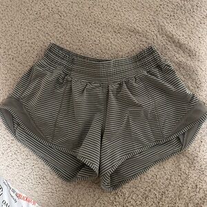 lululemon hotty hot shorts